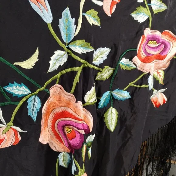 Echo Floral Silk Fringed Wrap Black NWT - Picture 3 of 6